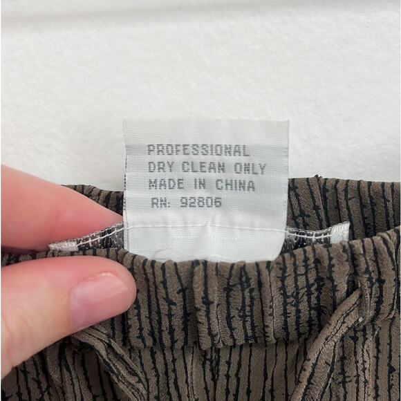 Silk Club Collection 100% Silk Drawstring Pull-on Loose Flowy Pants - Large - Picture 9 of 11